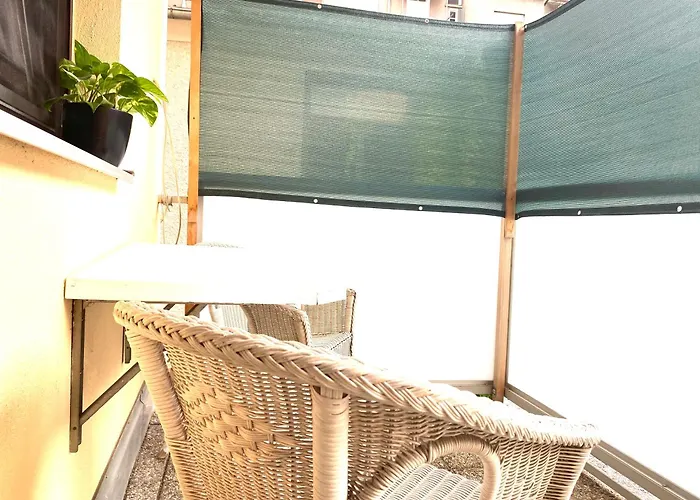 Grazbachgasse - Gratis Tiefgaragenplatz Apartamento